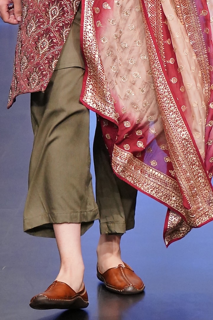 Maroon Velvet Groom Sherwani Set by Soniya G Men at Pernia's Pop Up Shop