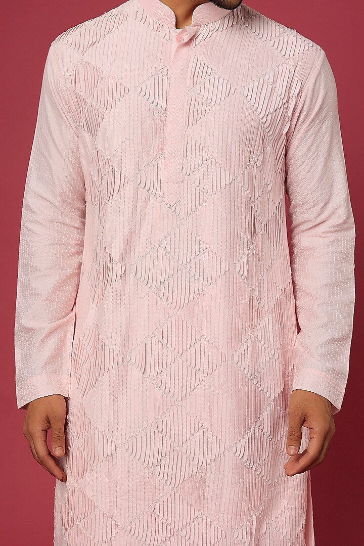 Baby Pink Thread Embroidered Kurta Set by Soniya G Men at Pernia's Pop Up Shop