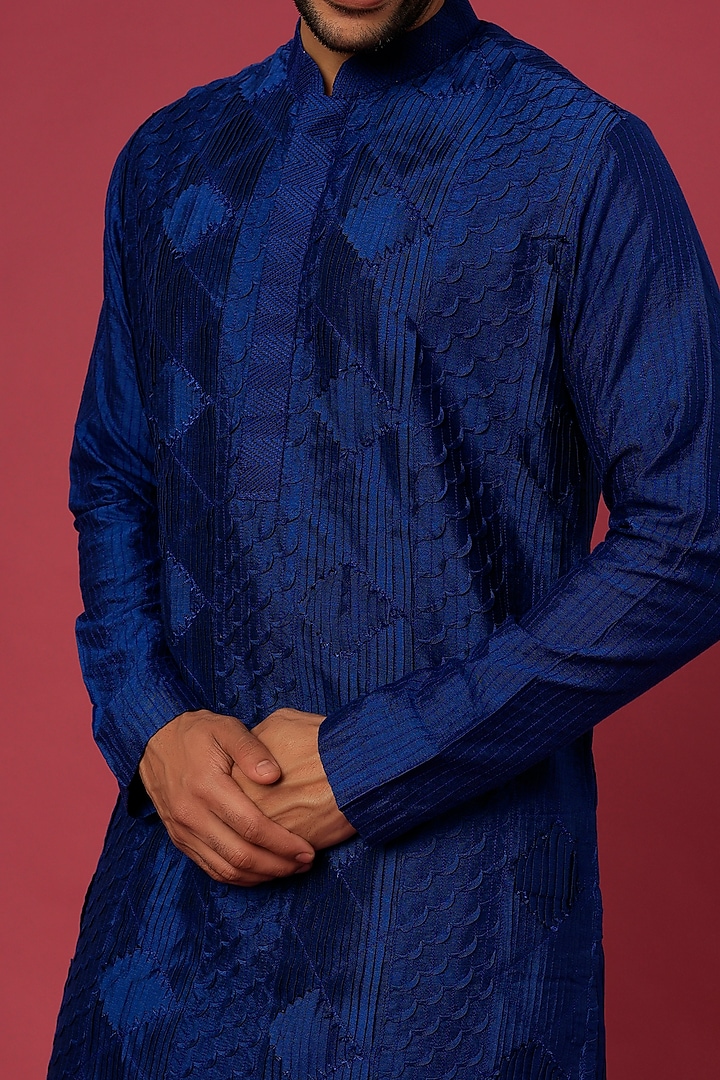 Royal Blue Embroidered Kurta Set by Soniya G Men at Pernia's Pop Up Shop