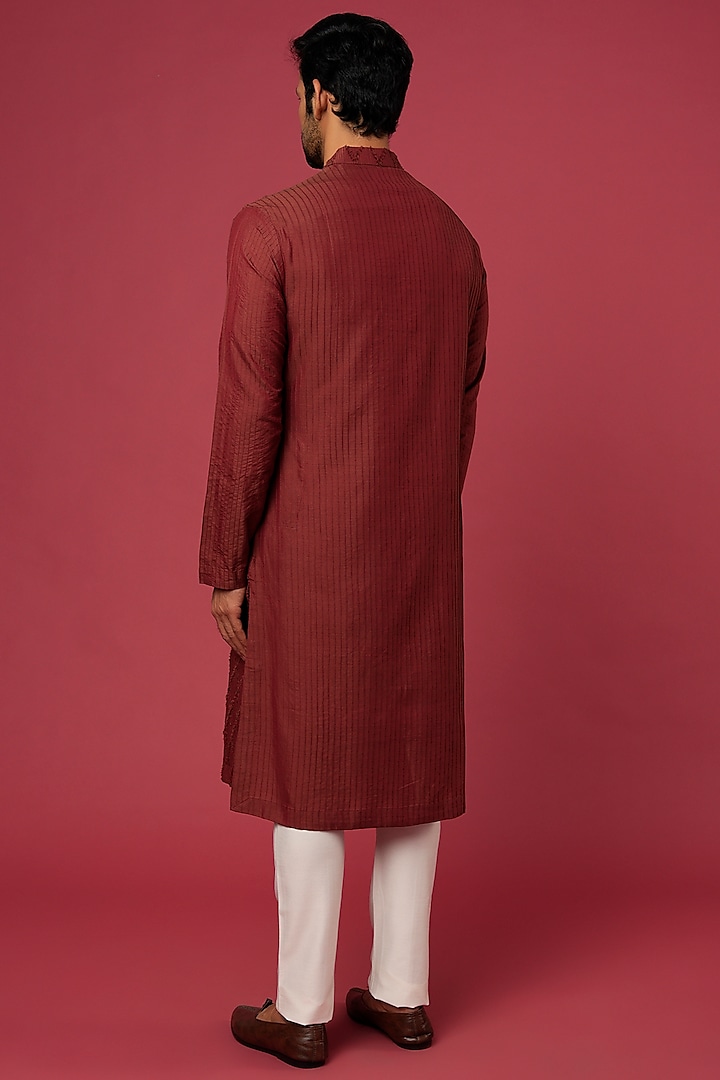 Maroon Embroidered Kurta Set by Soniya G Men at Pernia's Pop Up Shop