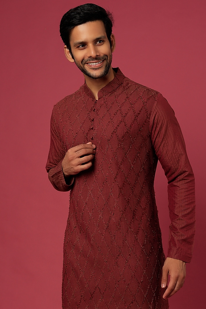 Maroon Embroidered Kurta Set by Soniya G Men at Pernia's Pop Up Shop
