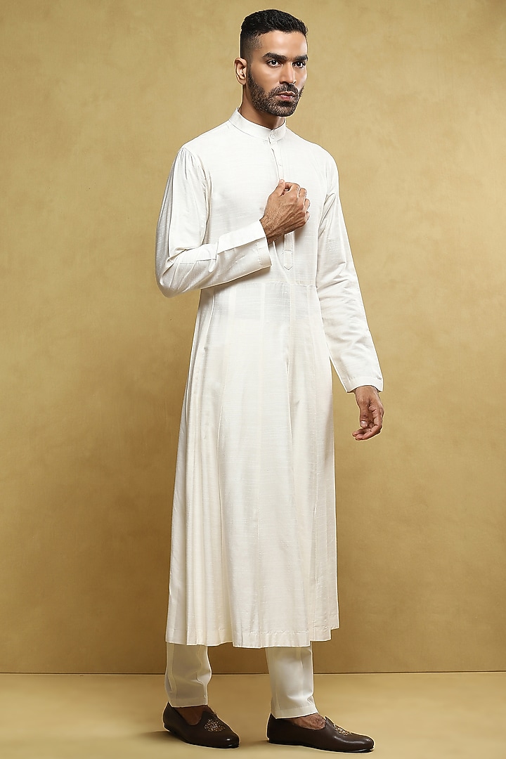 Off-White Handloom Silk Embroidered Indo-Western Set by Soniya G Men at Pernia's Pop Up Shop