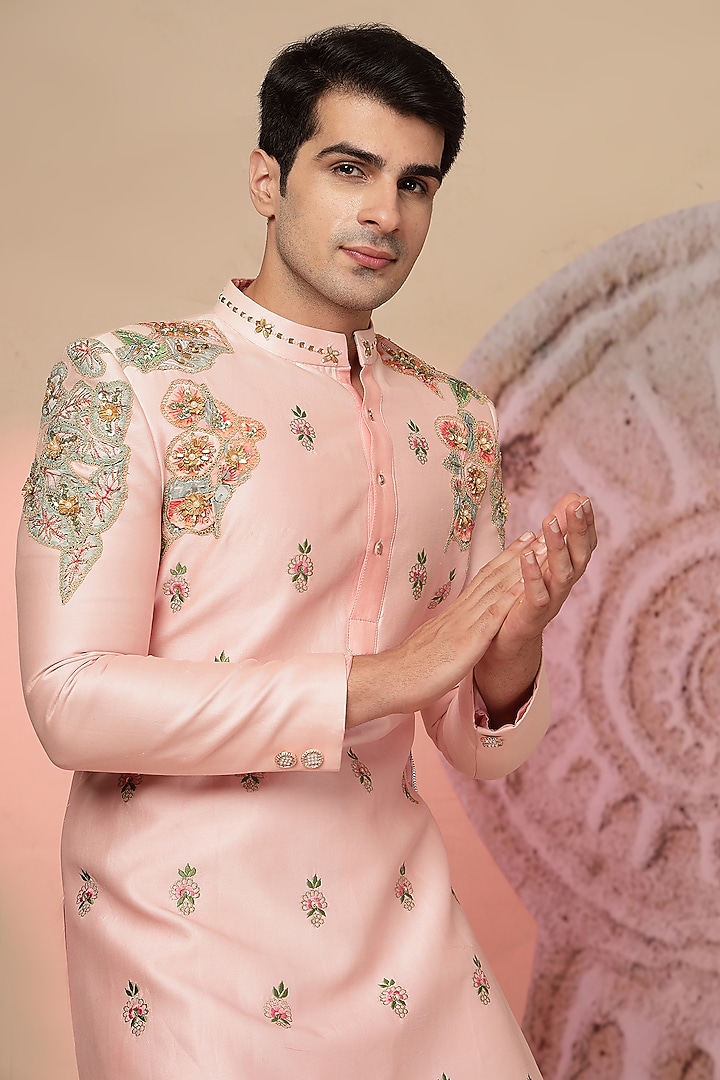 Light Pink Chanderi Silk Embroidered Kurta Set by Soniya G Men at Pernia's Pop Up Shop