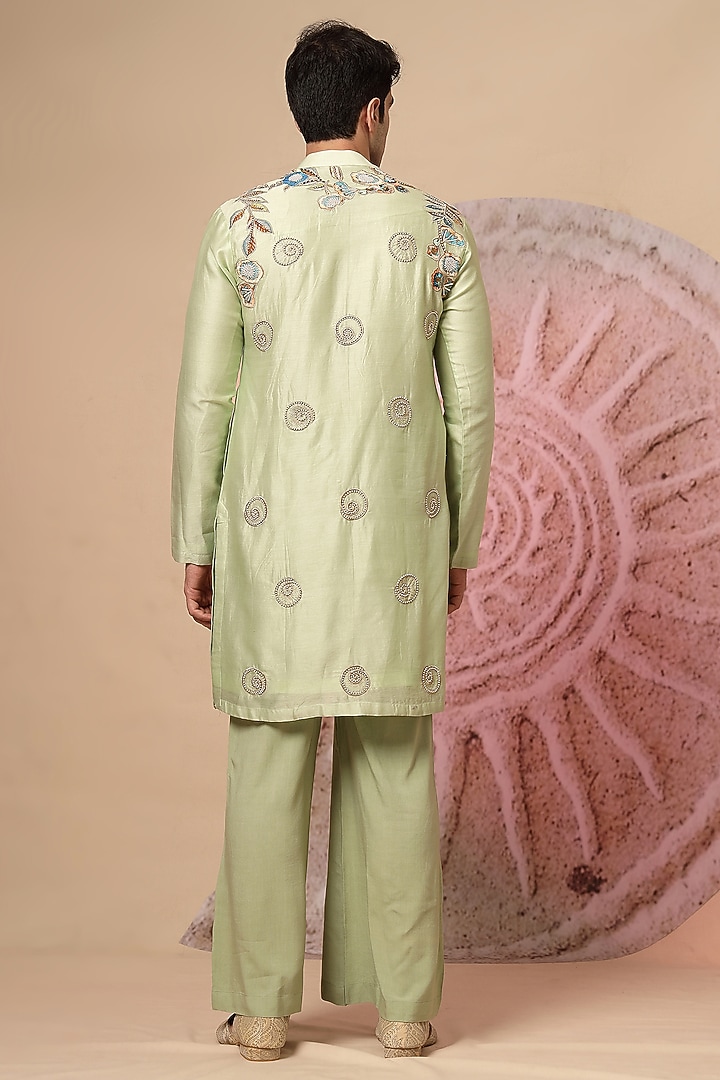 Green Chanderi Silk Embroidered Kurta Set by Soniya G Men at Pernia's Pop Up Shop
