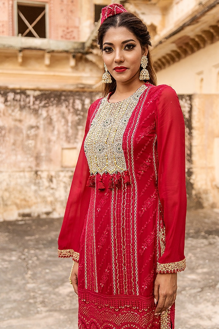 Red Embroidered Kurta Set by Soniya G at Pernia's Pop Up Shop