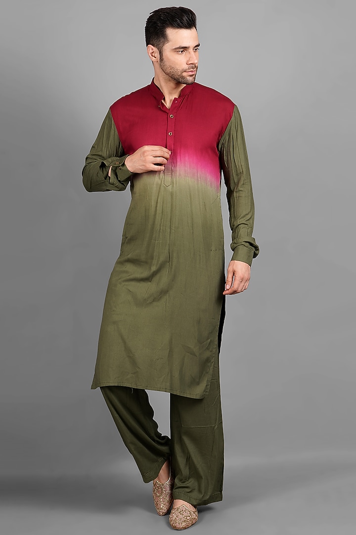 Maroon Velvet Embroidered Groom Sherwani Set by Soniya G Men at Pernia's Pop Up Shop