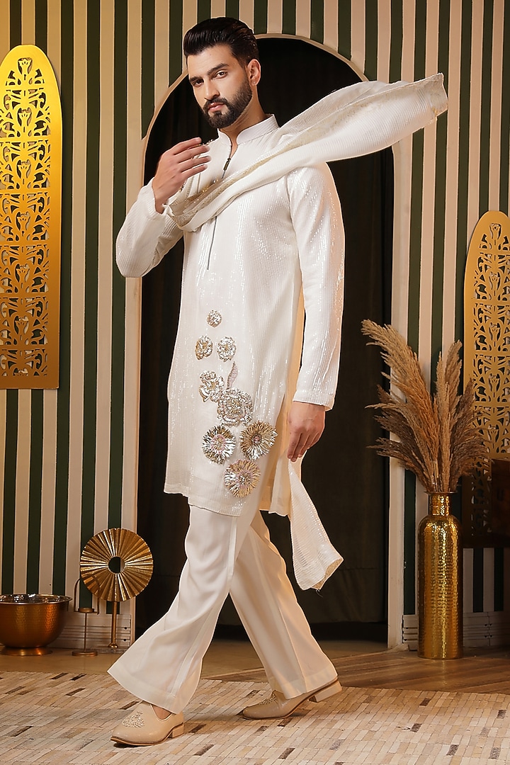 Off-White Georgette Embroidered Kurta Set For Boys by Soniya G KIDS at Pernia's Pop Up Shop