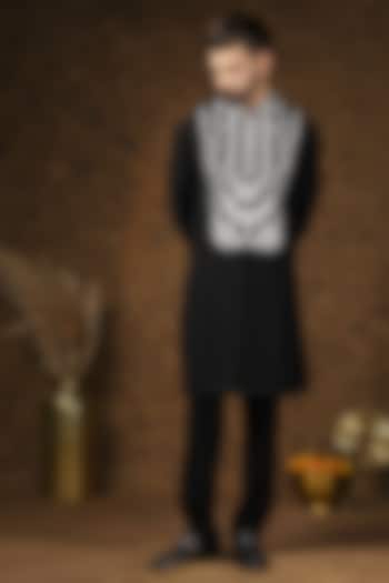 Black Japanese Fabric Threadwork Kurta Set For Boys by Soniya G KIDS at Pernia's Pop Up Shop