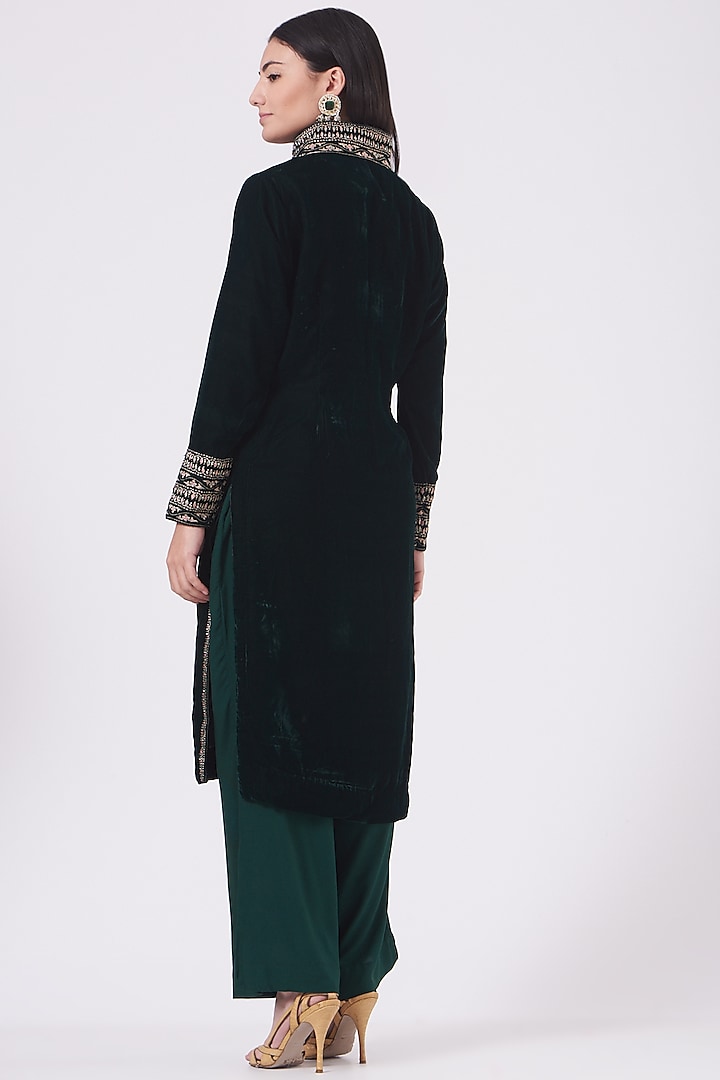 Bottle Green Velvet Embroidered Kurta Set For Girls by Soniya G KIDS at Pernia's Pop Up Shop