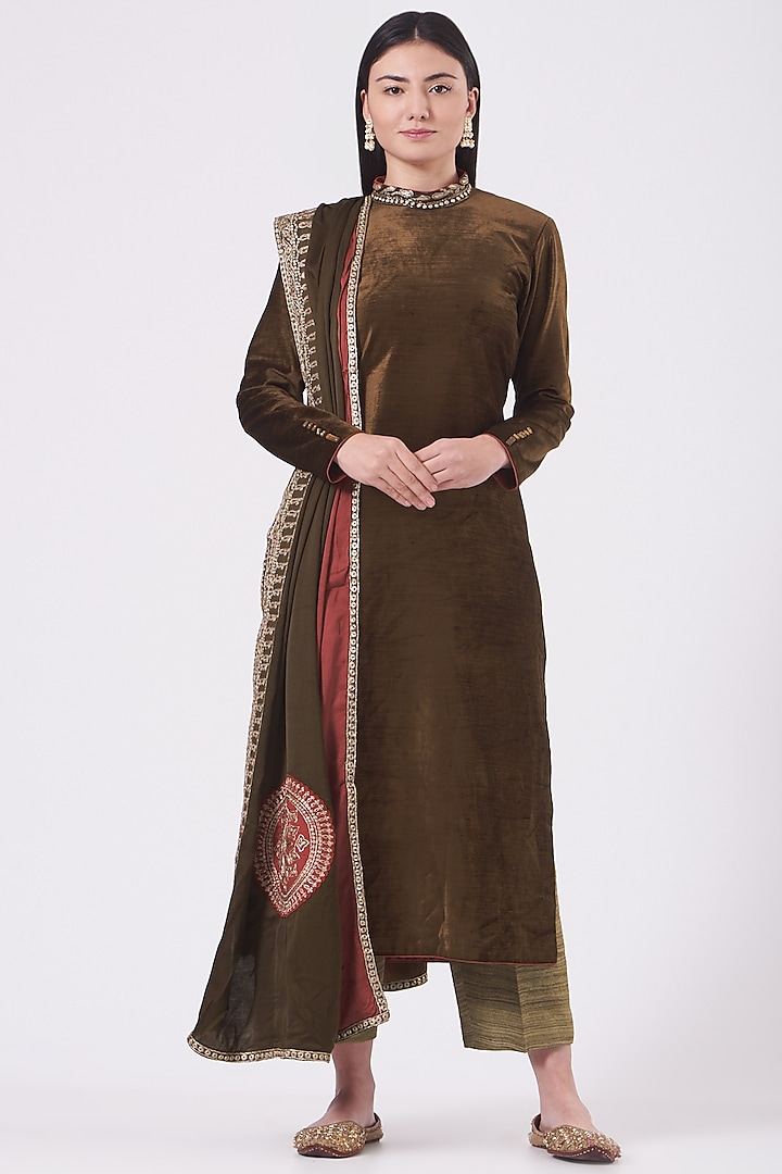 Brown Velvet Embroidered Kurta Set For Girls by Soniya G KIDS at Pernia's Pop Up Shop