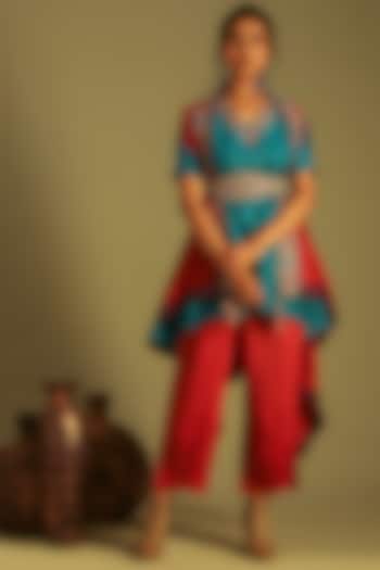 Brick Red Handloom Tussar Silk Printed Cape Set For Girls by Soniya G KIDS at Pernia's Pop Up Shop