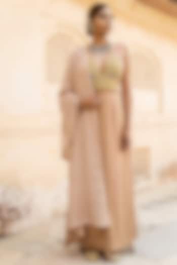 Peach Lucknowi Lehenga Set For Girls by Soniya G KIDS at Pernia's Pop Up Shop