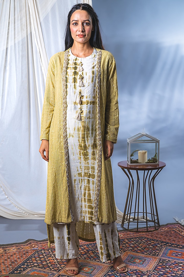 White Printed Kurta Set With Cape For Girls by Soniya G KIDS at Pernia's Pop Up Shop