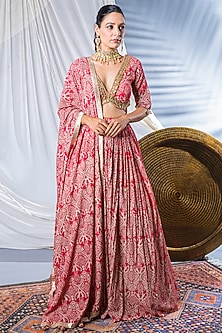 SONIYAA (red)