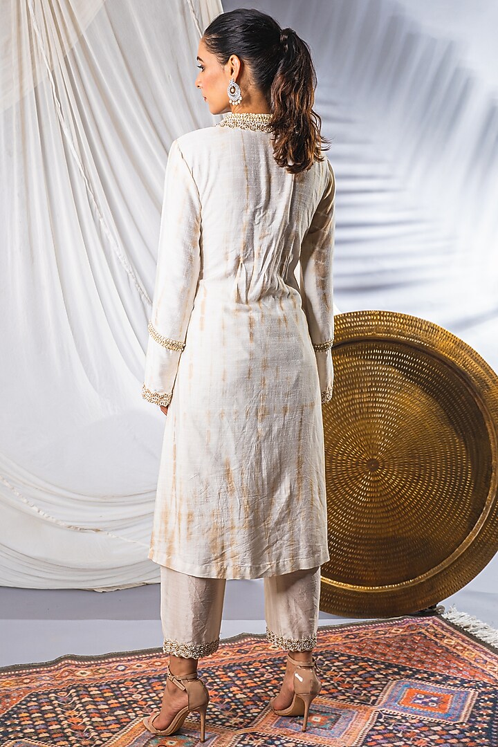 Off-White Silk Blend Kurta Set For Girls by Soniya G KIDS at Pernia's Pop Up Shop