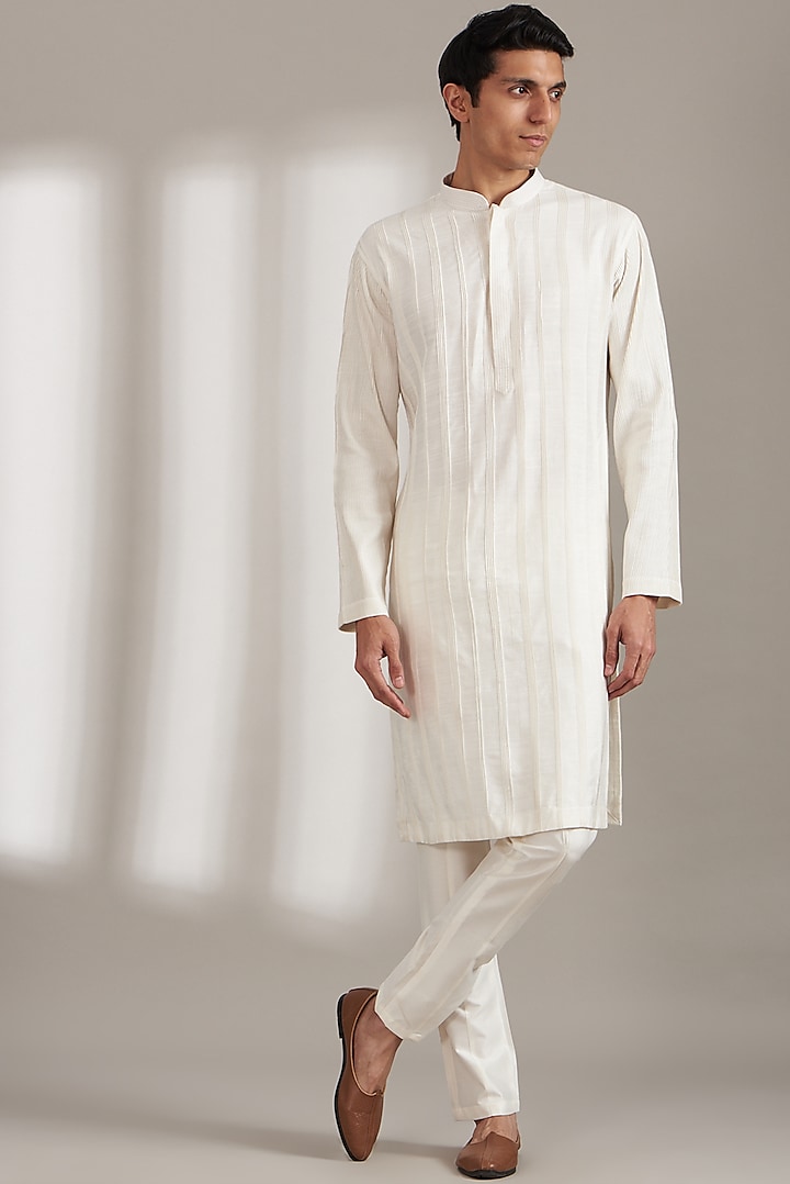 Off-White Handloom Silk Kurta Set For Boys by Soniya G KIDS