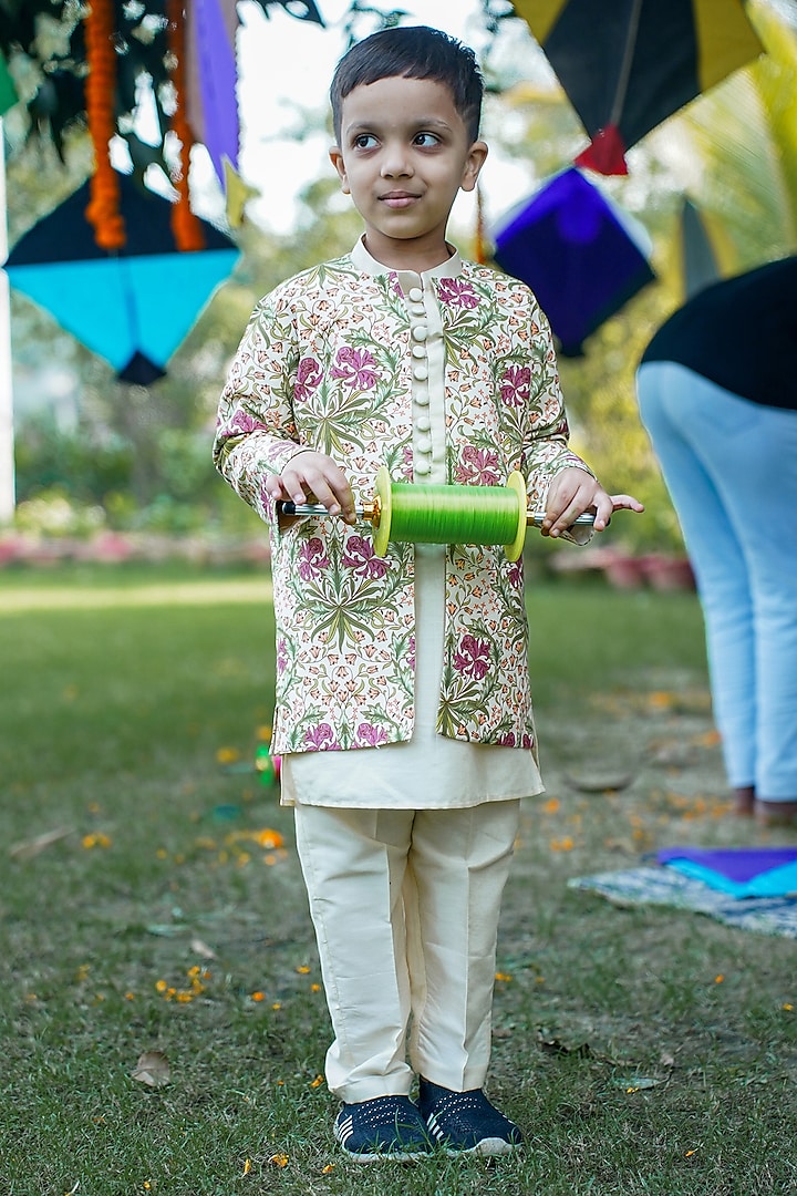 Cream Chanderi Printed Jacket Set For Boys by SnuggleMe