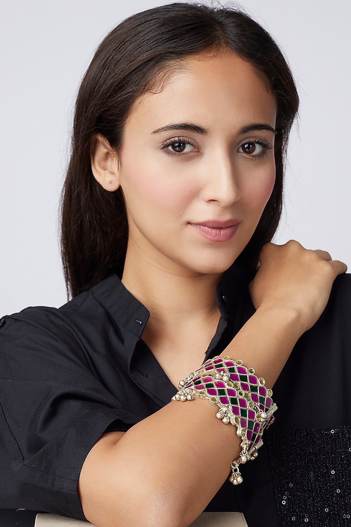 White Finish Bangles With Glass Cut Kundan (Set of 2) by Shringaaar at Pernia's Pop Up Shop