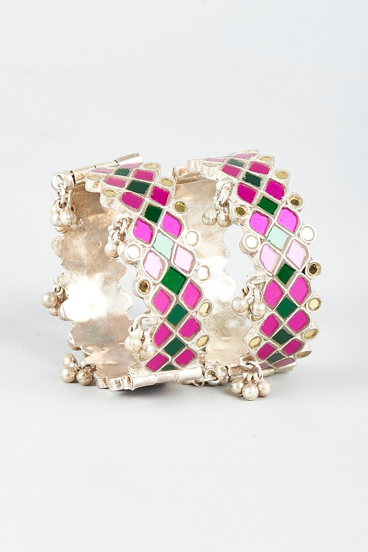 White Finish Bangles With Glass Cut Kundan (Set of 2) by Shringaaar at Pernia's Pop Up Shop
