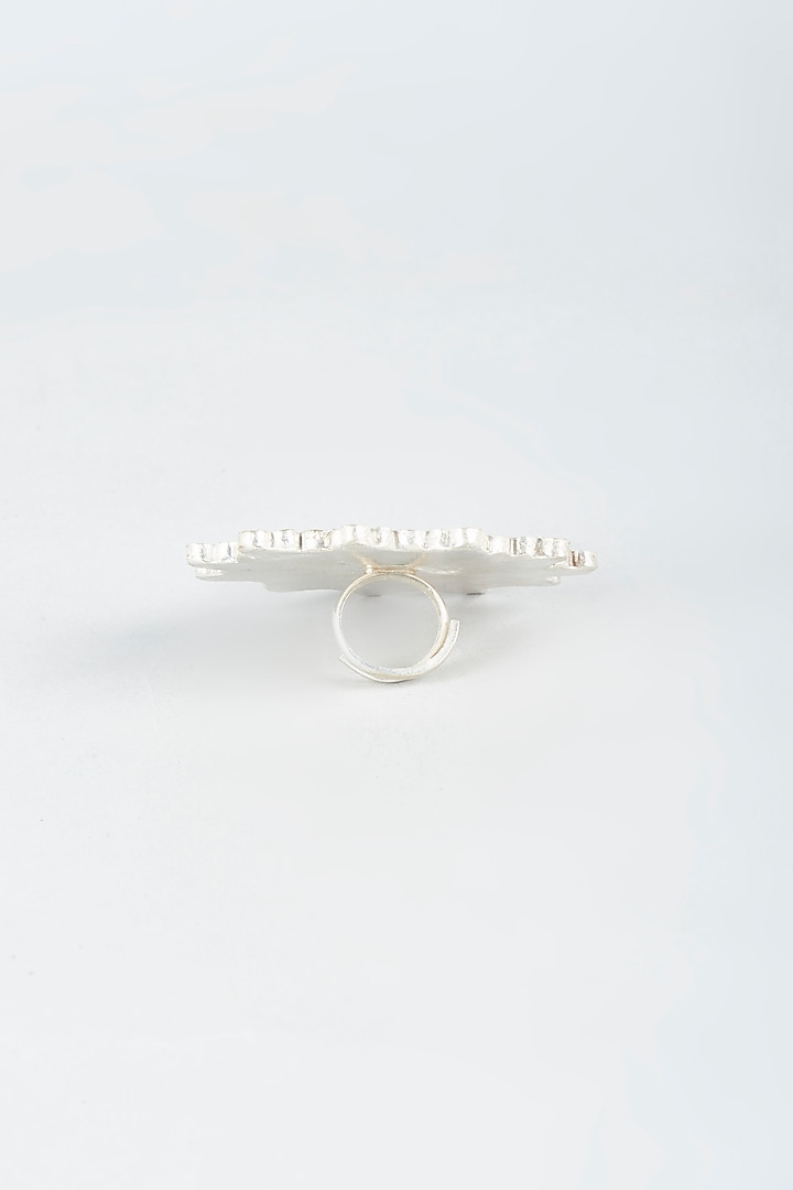 White Finish Ring With Glass Kundan by Shringaaar at Pernia's Pop Up Shop