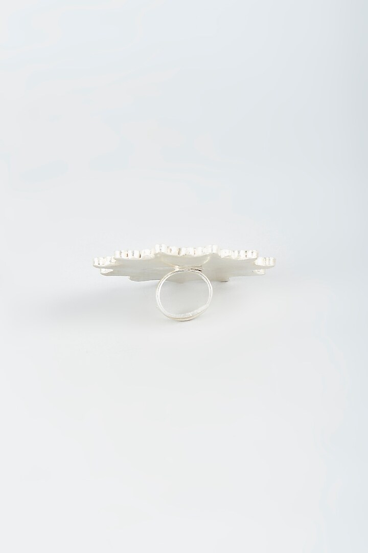 White Finish Ring With Glass Kundan by Shringaaar at Pernia's Pop Up Shop