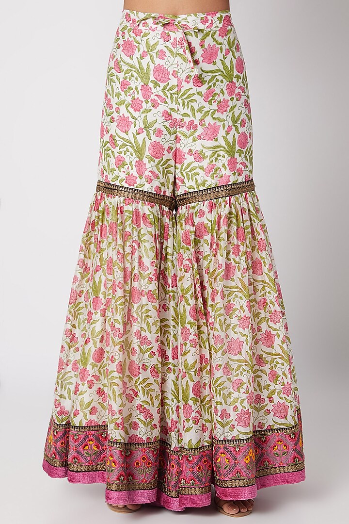 Olive Green Embroidered Kurta Set by Sunira at Pernia's Pop Up Shop
