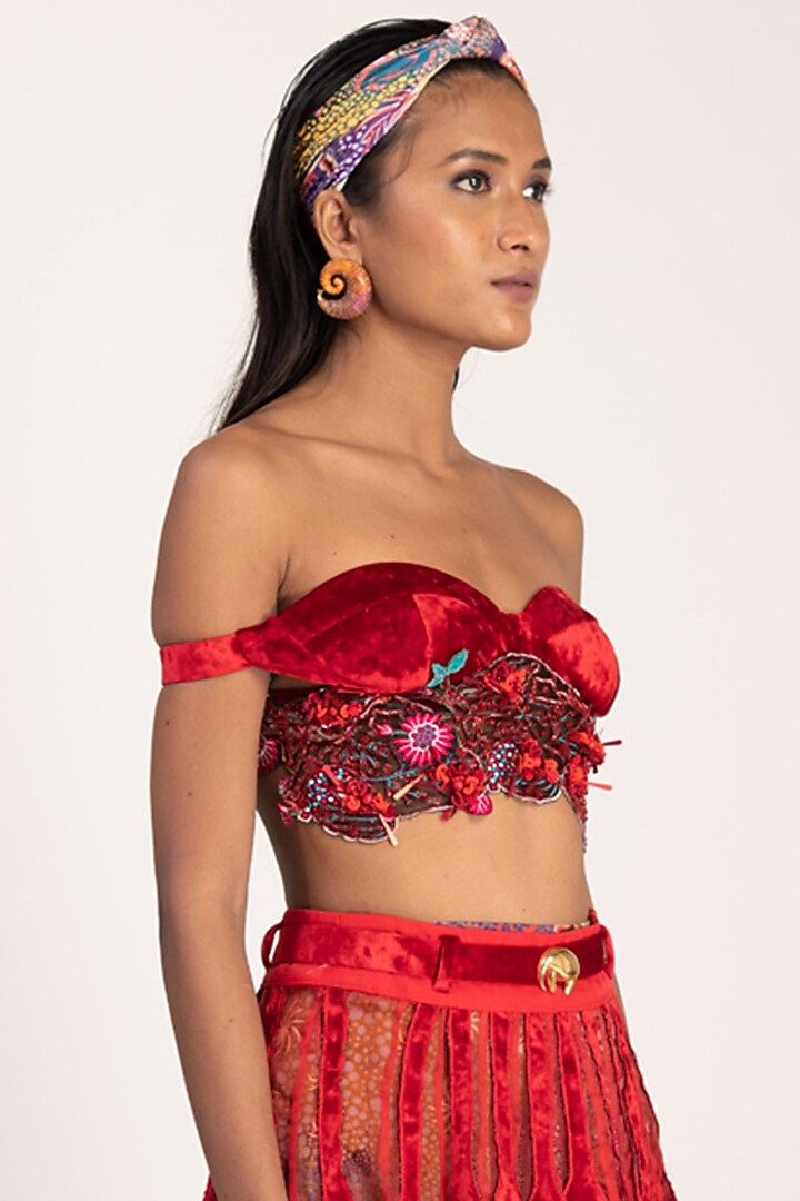 Red Skirt With Resin Skein Work by Shivan & Narresh at Pernia's Pop Up Shop