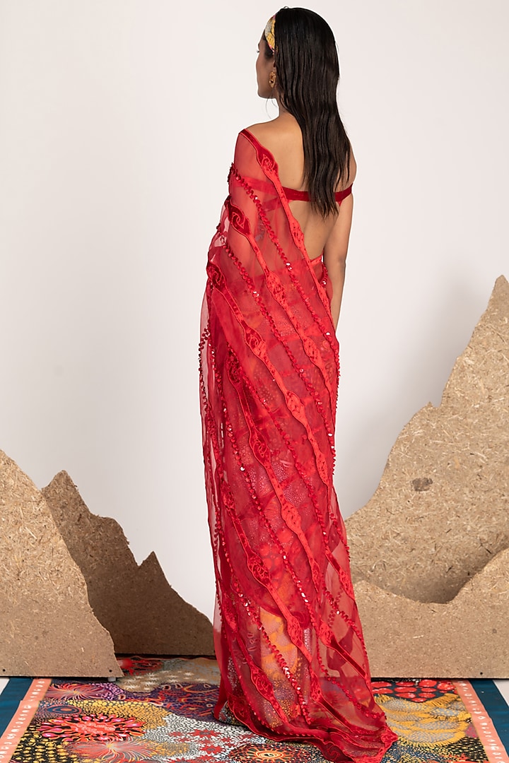 Red Pre Stitched Saree With Resin Skein Work Design By Shivan And Narresh At Pernias Pop Up Shop 2024