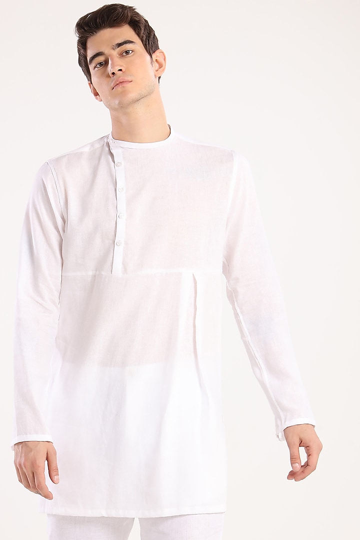 White Pleated Kurta by Son Of A Noble SNOB