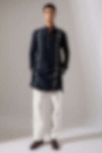 Navy Blue Raw Silk Printed & Applique Work Kurta Set by Son Of A Noble SNOB Men at Pernia's Pop Up Shop