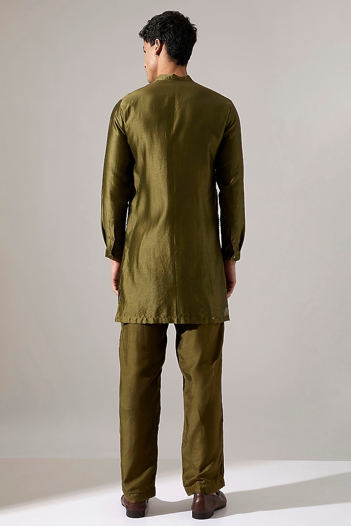 Olive Chanderi Kurta Set by Son Of A Noble SNOB Men at Pernia's Pop Up Shop