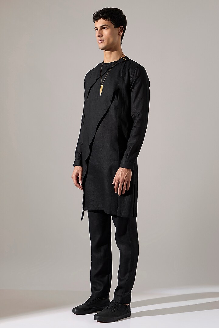 Black Linen Kurta Set by Son Of A Noble SNOB Men at Pernia's Pop Up Shop