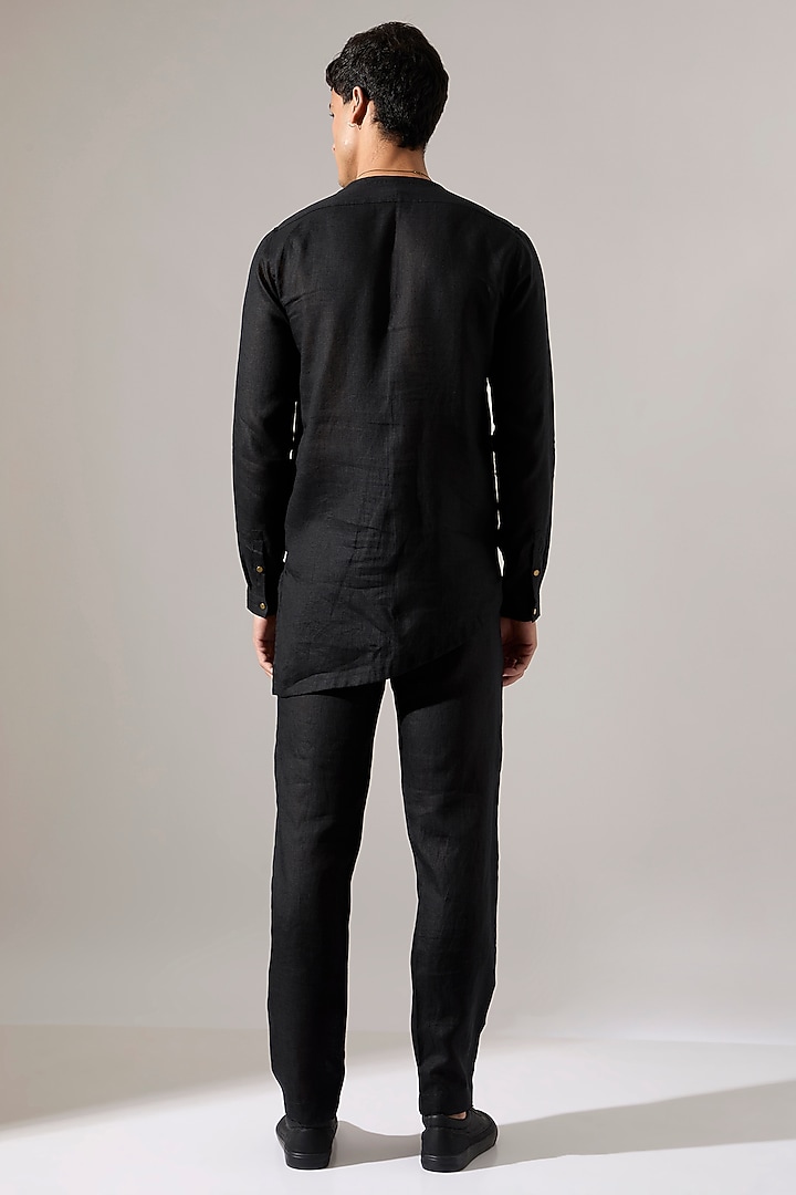 Black Linen Kurta Set by Son Of A Noble SNOB Men at Pernia's Pop Up Shop