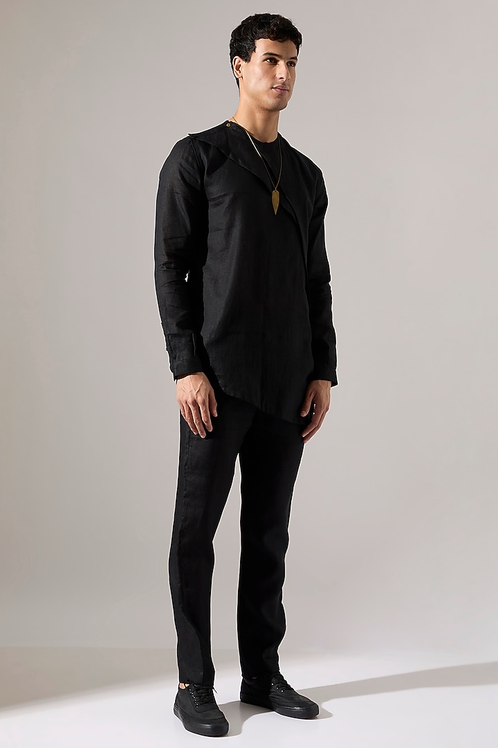 Black Linen Kurta Set by Son Of A Noble SNOB Men at Pernia's Pop Up Shop