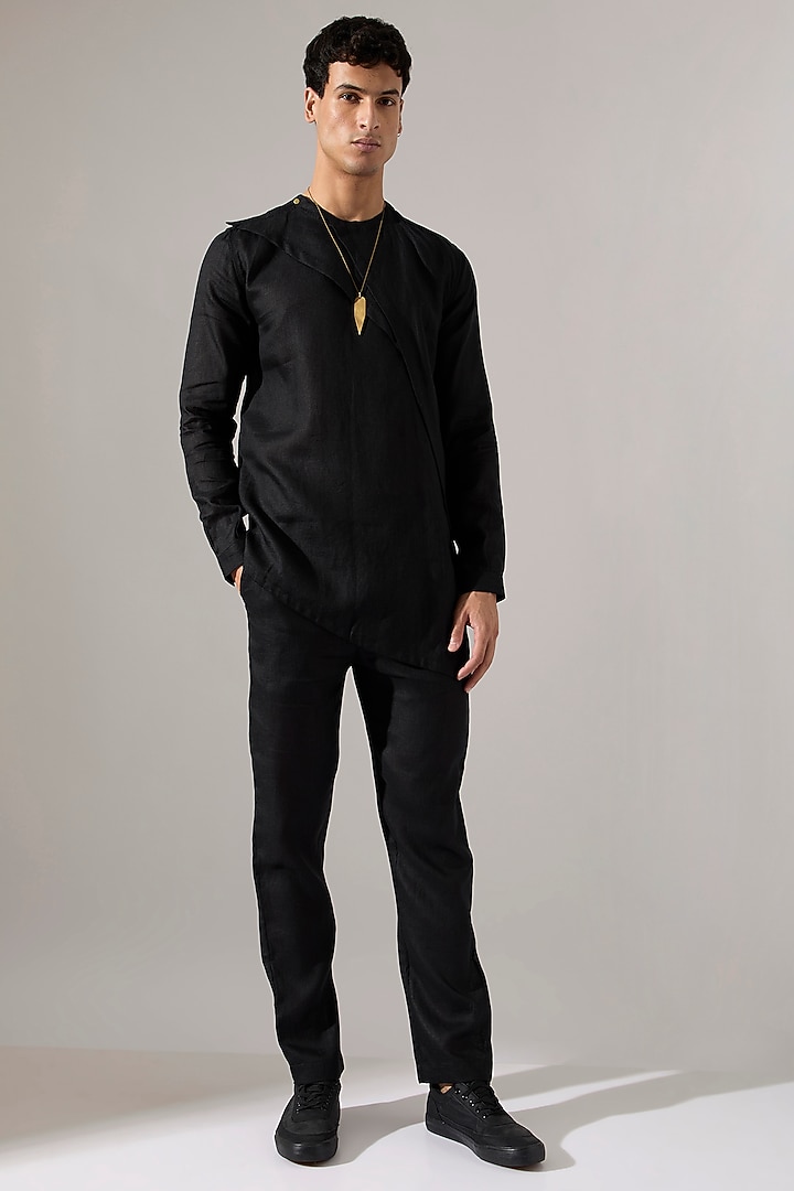 Black Linen Kurta Set by Son Of A Noble SNOB Men at Pernia's Pop Up Shop