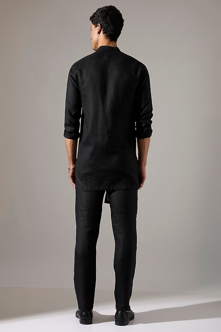 Black Linen Kurta Set by Son Of A Noble SNOB Men at Pernia's Pop Up Shop