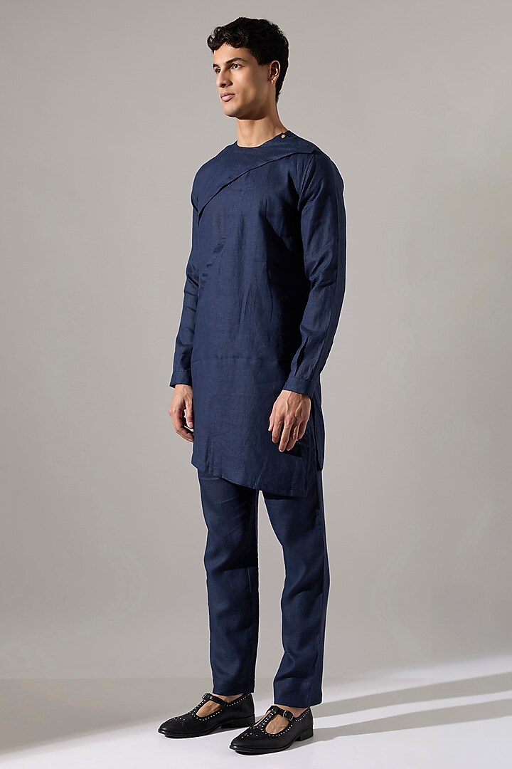 Navy Linen Kurta Set by Son Of A Noble SNOB Men at Pernia's Pop Up Shop
