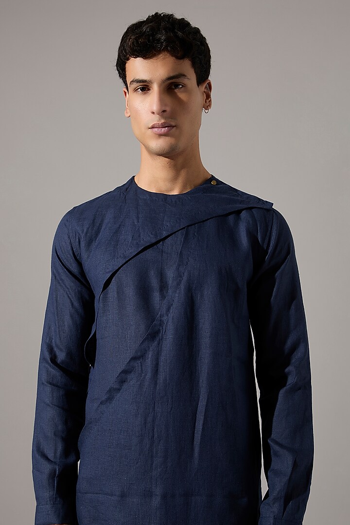 Navy Linen Kurta Set by Son Of A Noble SNOB Men at Pernia's Pop Up Shop