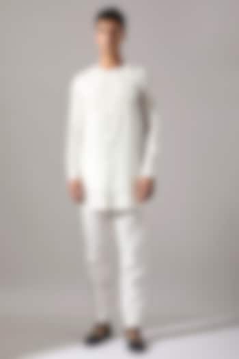 White Linen Overlap Kurta Set by Son Of A Noble SNOB Men at Pernia's Pop Up Shop