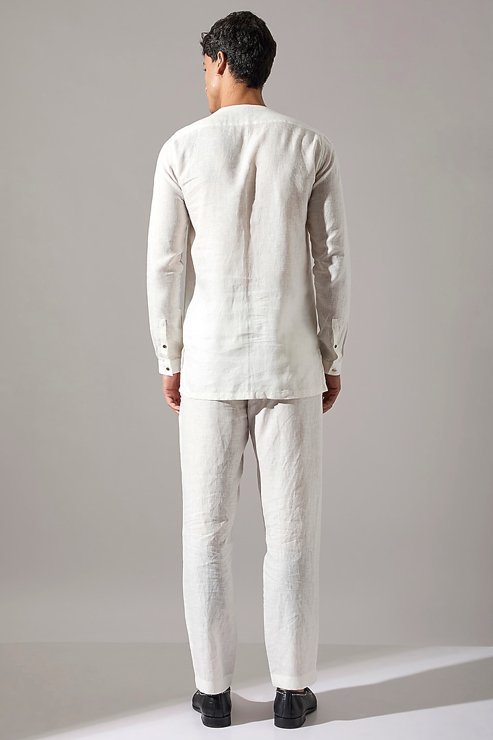 White Linen Overlap Kurta Set by Son Of A Noble SNOB Men at Pernia's Pop Up Shop