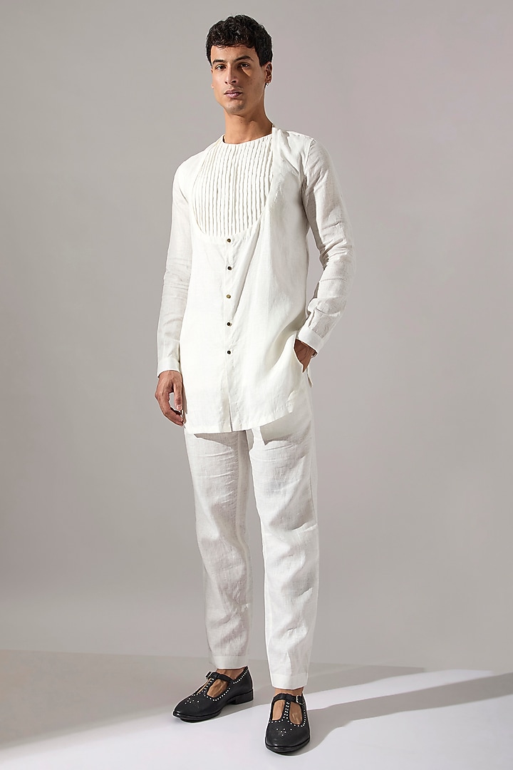 White Linen Overlap Kurta Set by Son Of A Noble SNOB Men at Pernia's Pop Up Shop