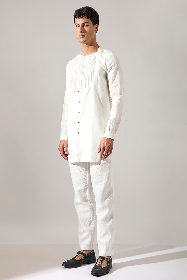 White Linen Overlap Kurta Set by Son Of A Noble SNOB Men at Pernia's Pop Up Shop