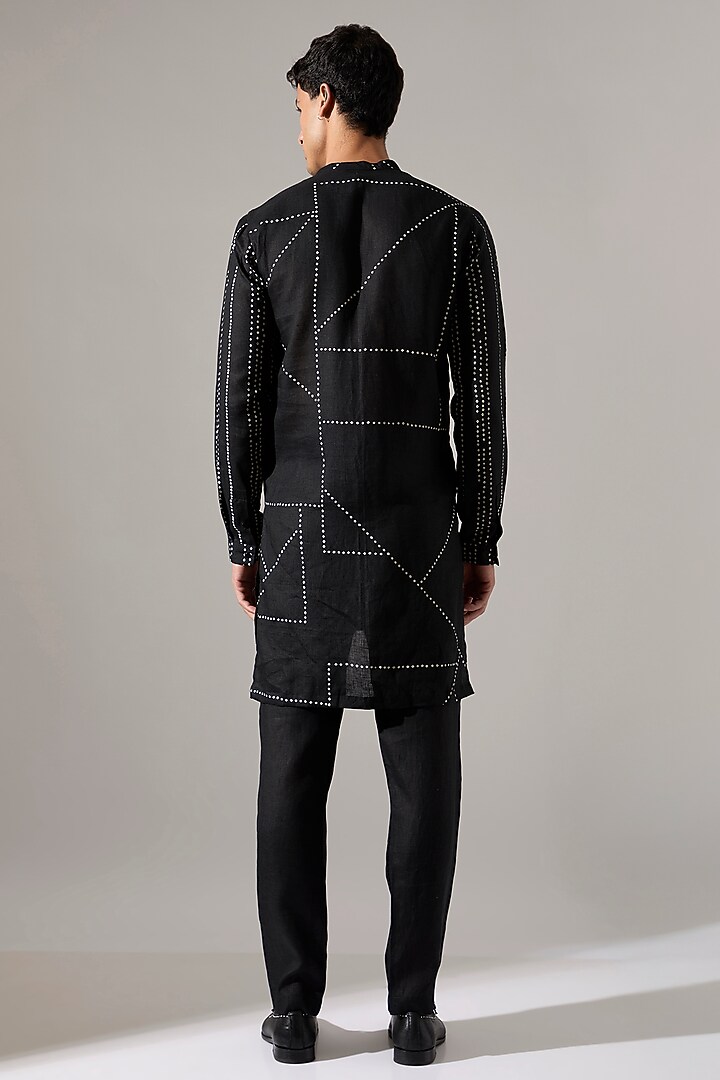 Black Linen Printed Kurta Set by Son Of A Noble SNOB Men at Pernia's Pop Up Shop