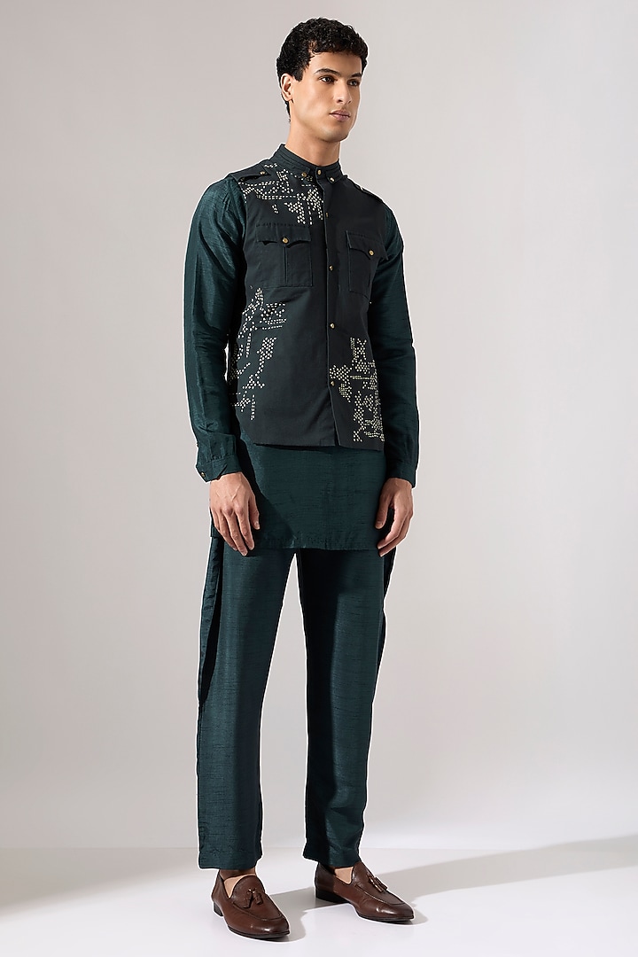 Forest Green Cotton Hand Embroidered Bundi Jacket by Son Of A Noble SNOB Men at Pernia's Pop Up Shop