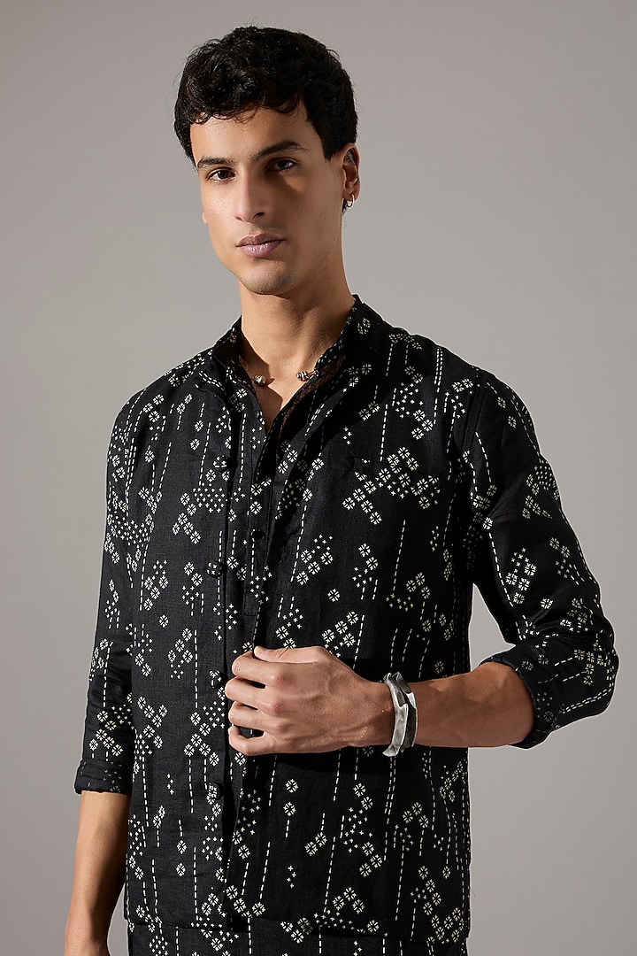 Black Linen Printed Bundi Jacket by Son Of A Noble SNOB Men at Pernia's Pop Up Shop