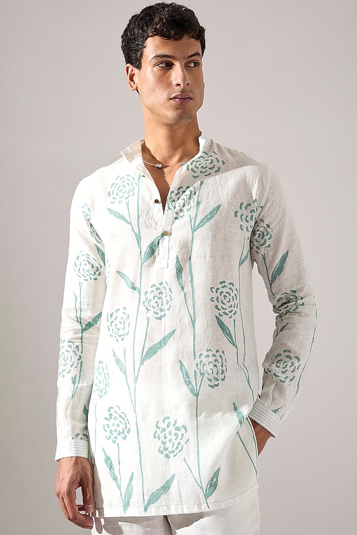 White Linen Printed Short Kurta Set by Son Of A Noble SNOB Men at Pernia's Pop Up Shop