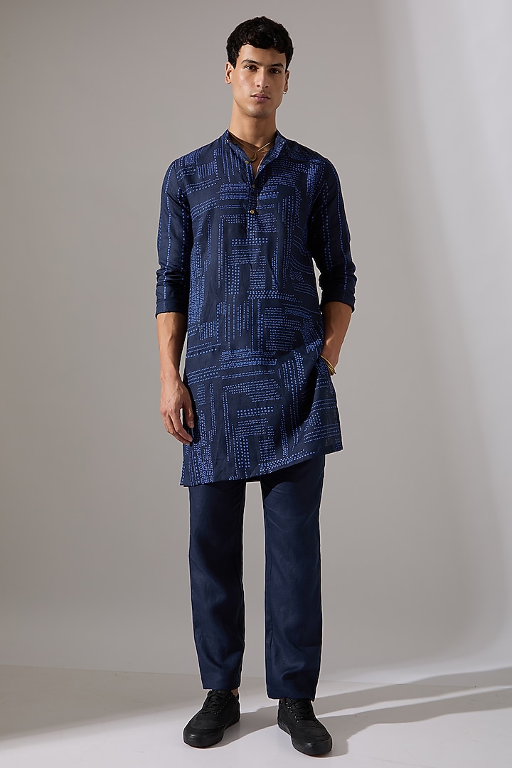 Navy Linen Printed Kurta Set by Son Of A Noble SNOB Men at Pernia's Pop Up Shop