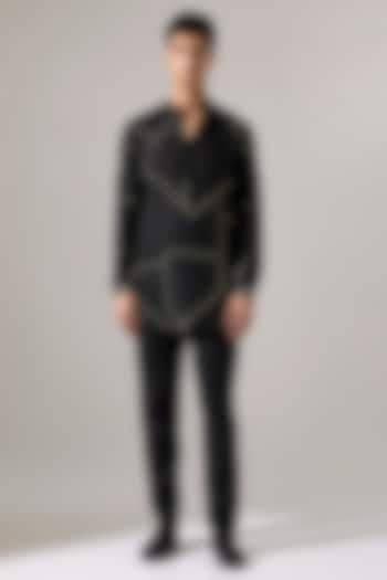 Black Linen Printed Kurta Set by Son Of A Noble SNOB Men at Pernia's Pop Up Shop