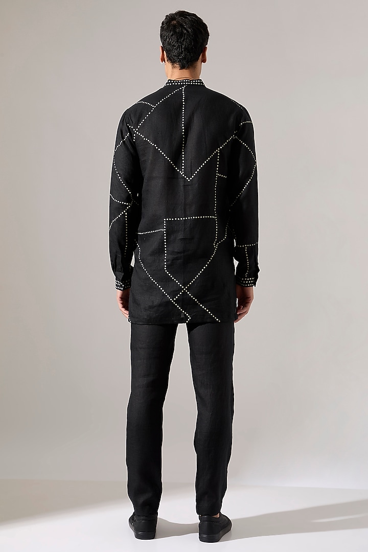 Black Linen Printed Kurta Set by Son Of A Noble SNOB Men at Pernia's Pop Up Shop
