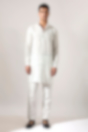 White Linen Printed Kurta Set by Son Of A Noble SNOB Men at Pernia's Pop Up Shop